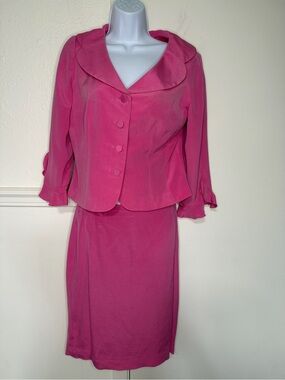 Maggy London silk Fuchsia  Two-Piece Skirt and blazer Set size 8